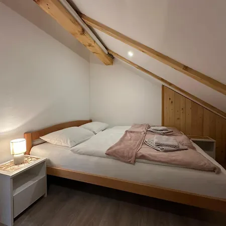 Santro Apartment Kupres (Canton 10)